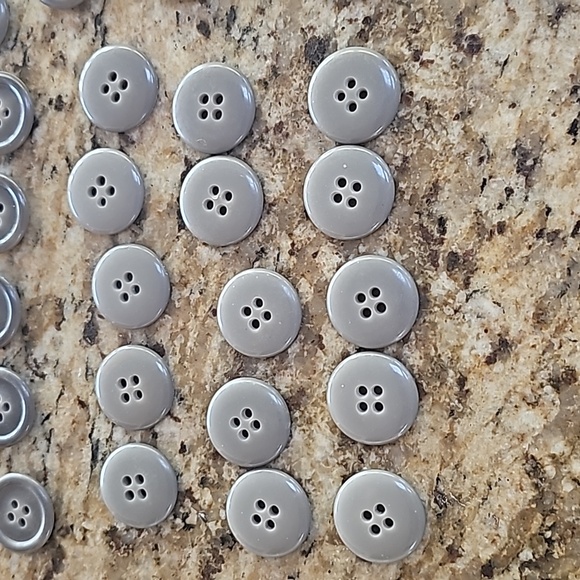 Vintage Quantity 70 round quarter size 4 holes marbled shiny buttons identical - Picture 3 of 9